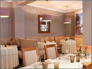 Le Champignon Sauvage dining room Le Champignon Sauvage dining room